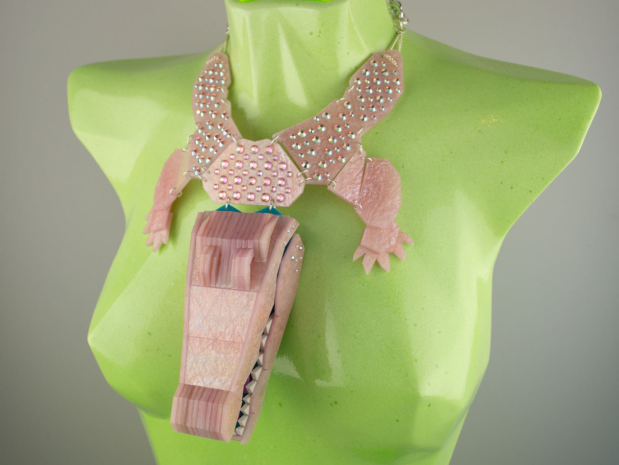 Statement Crocodile - Miami Sound Machine