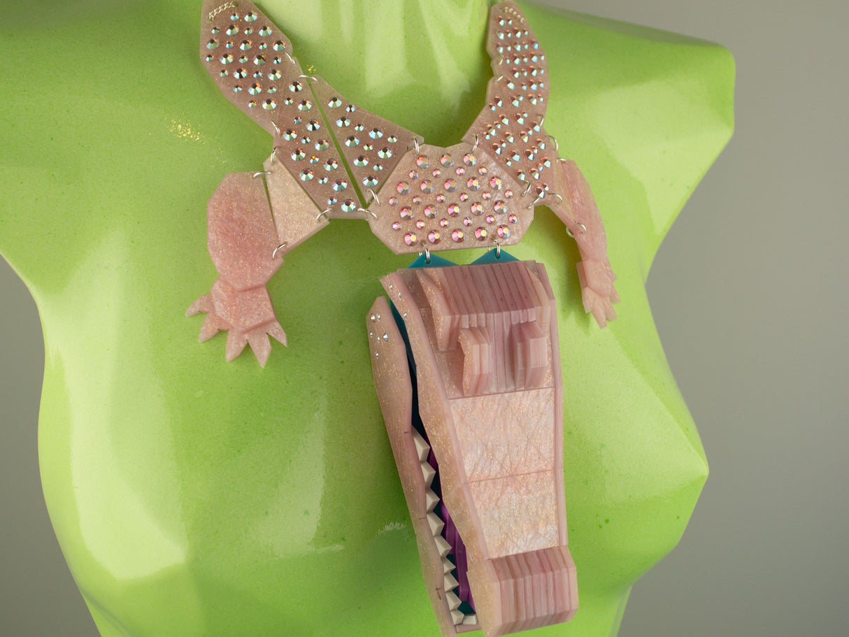 Statement Crocodile - Miami Sound Machine