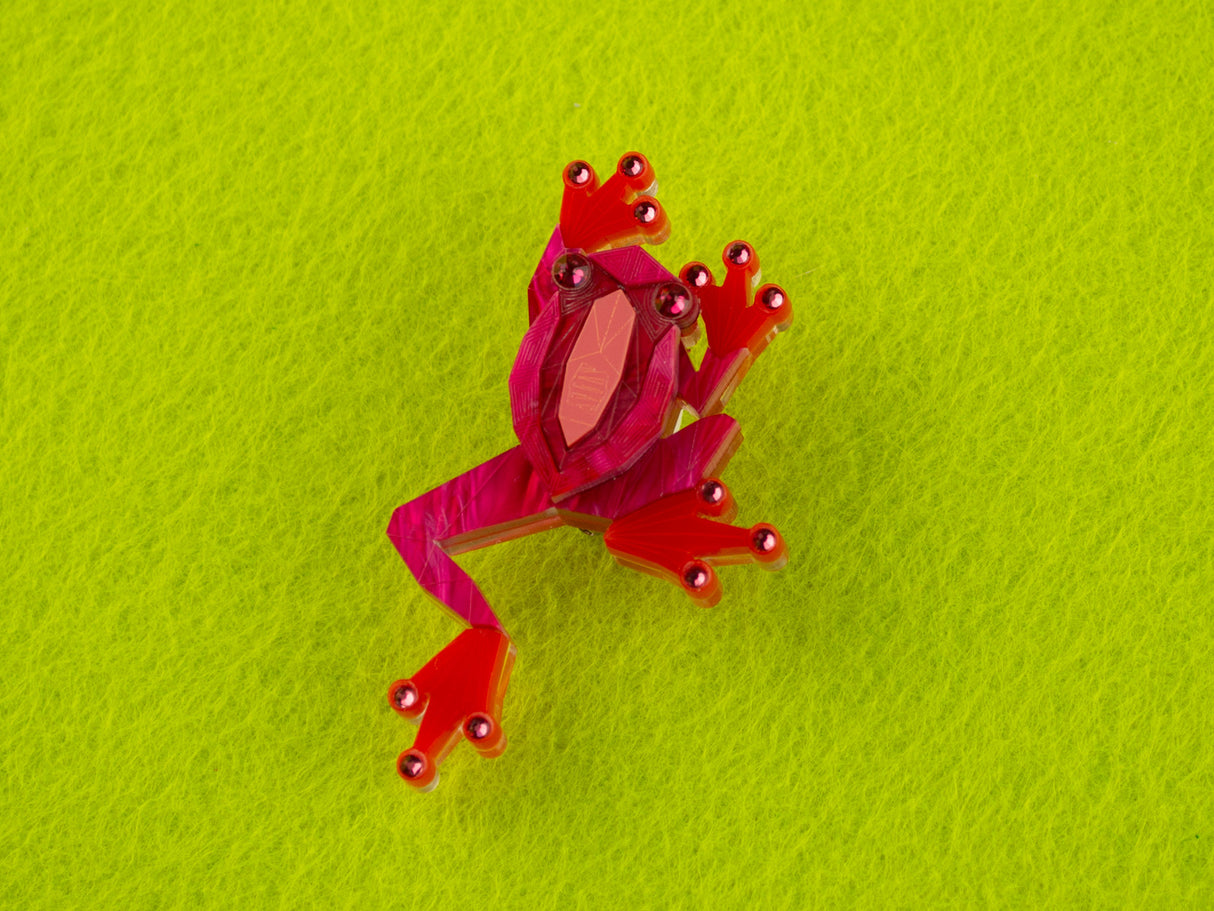 Tree Frog Brooch - Lunar Red