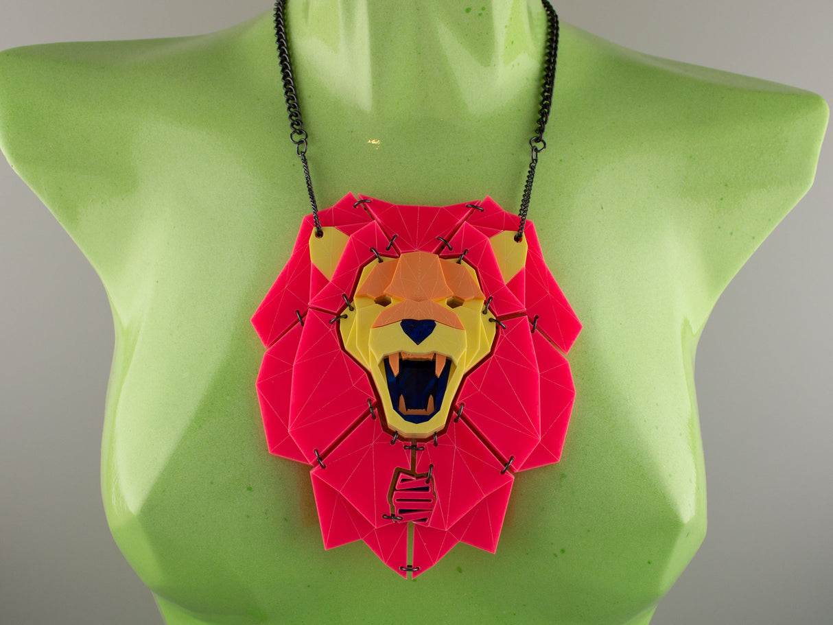 Lion Necklace - Comet