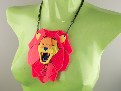 Lion Necklace - Comet