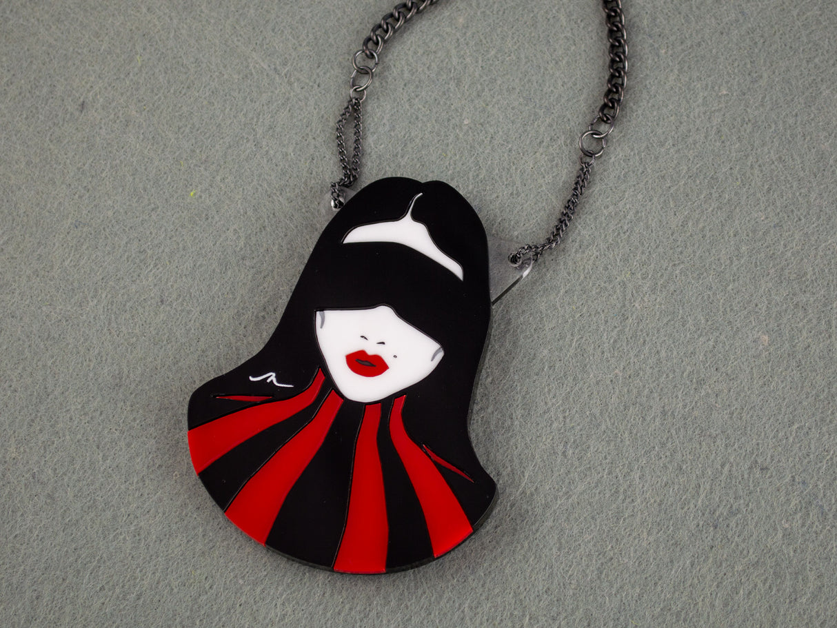 Suspense Necklace